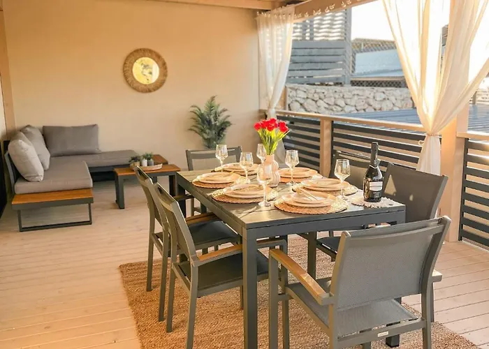 Holiday home Latan House *