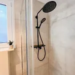 Latan House Casa vacanze Drage