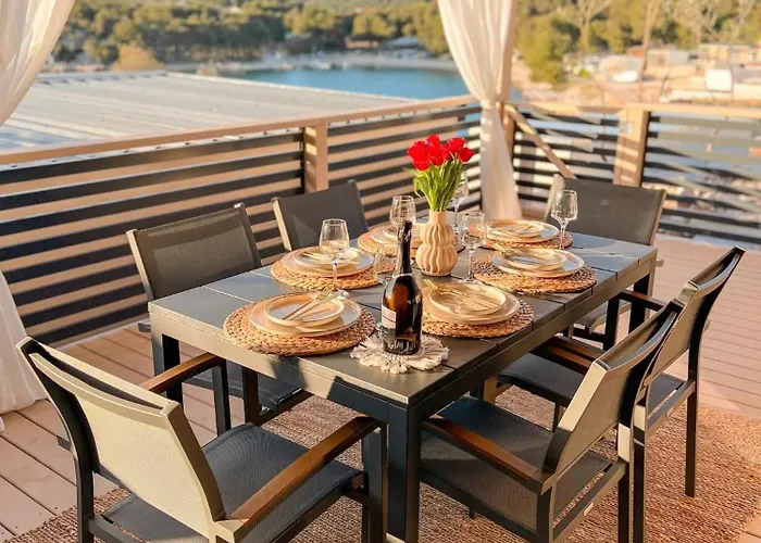Latan House * Drage
